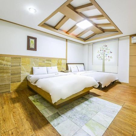 Theme Motel Mokpo Extérieur photo