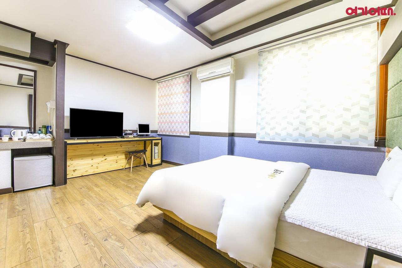 Theme Motel Mokpo Extérieur photo