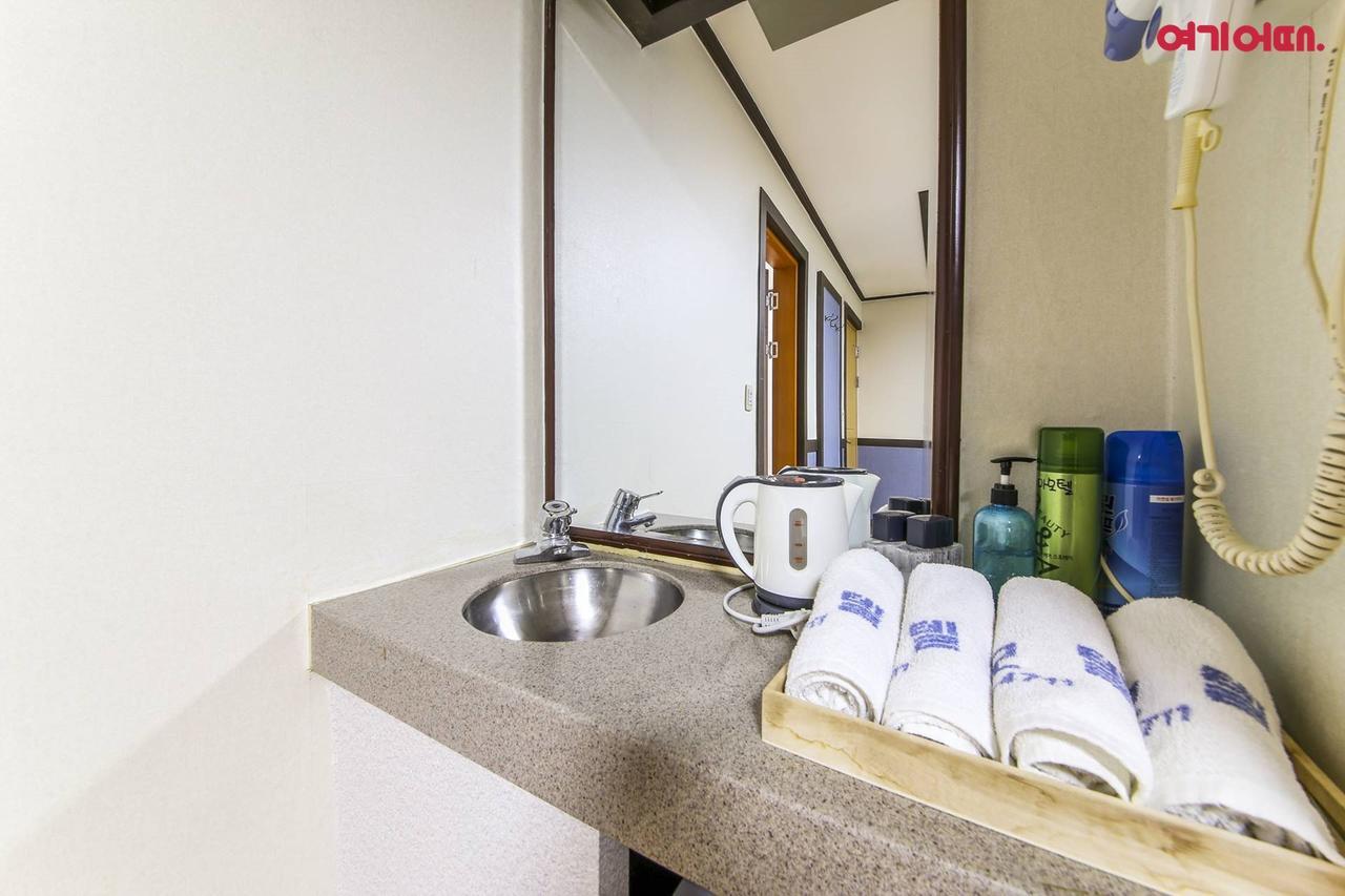 Theme Motel Mokpo Extérieur photo