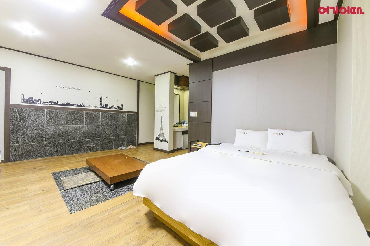 Theme Motel Mokpo Extérieur photo