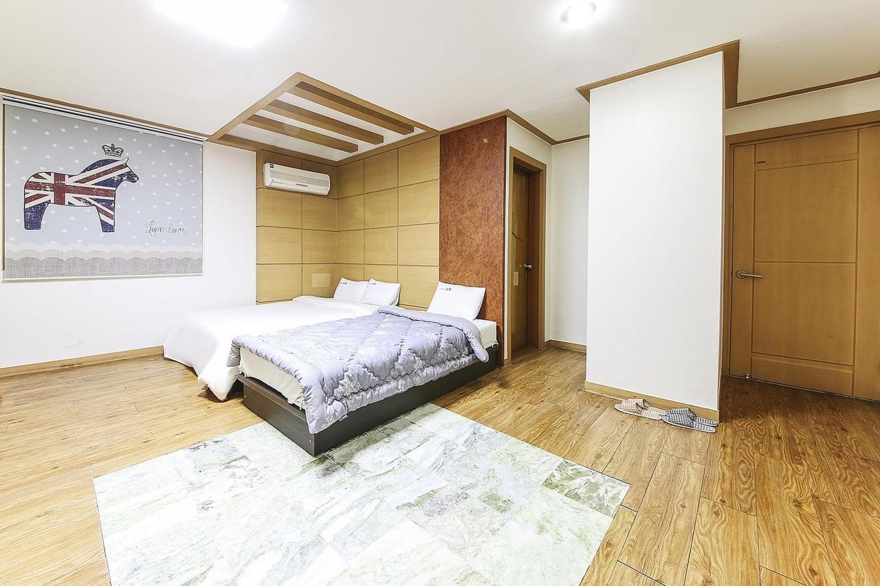 Theme Motel Mokpo Extérieur photo
