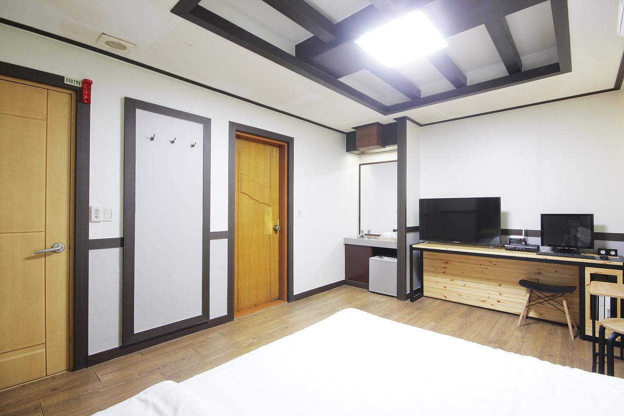 Theme Motel Mokpo Extérieur photo