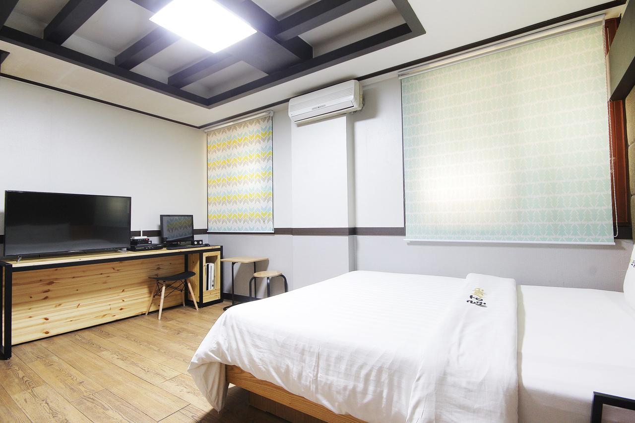 Theme Motel Mokpo Extérieur photo