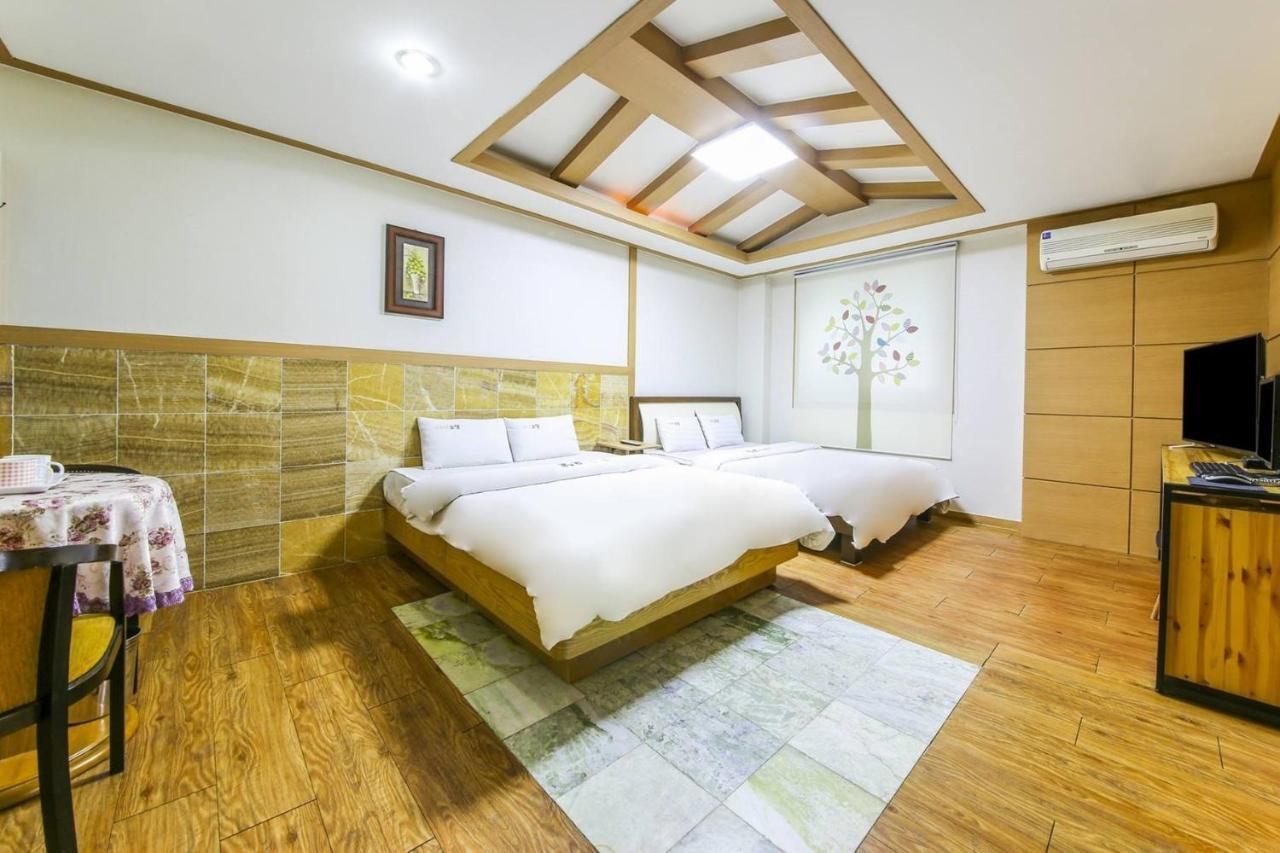 Theme Motel Mokpo Extérieur photo