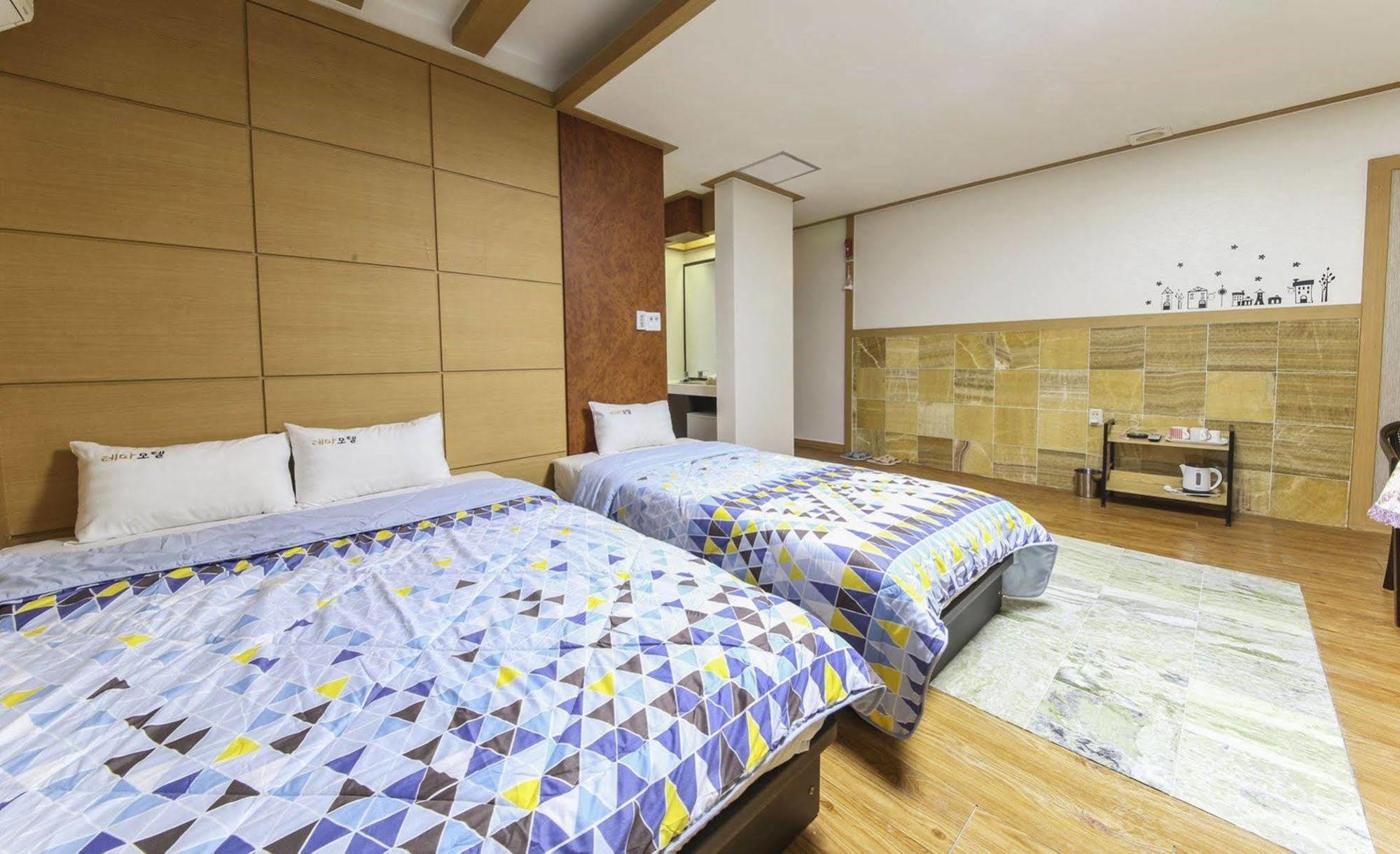 Theme Motel Mokpo Extérieur photo